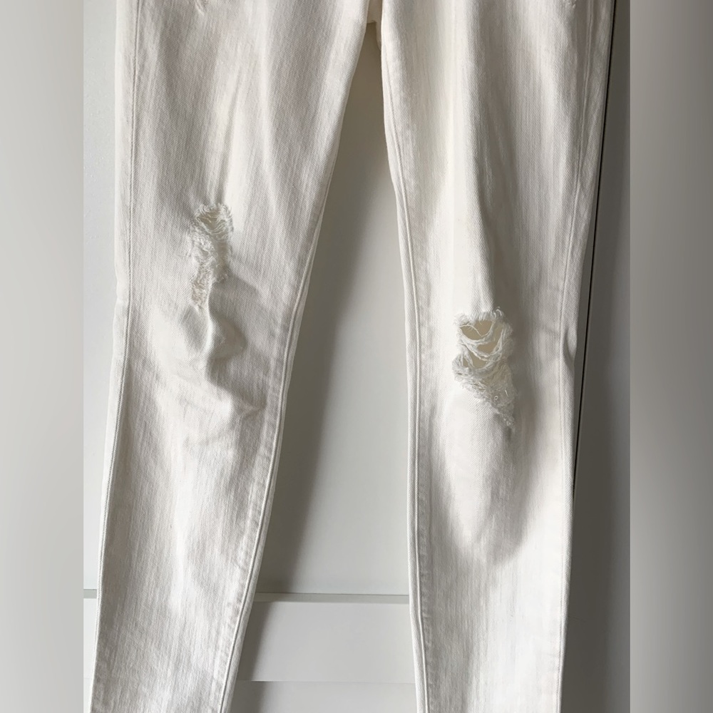 Distressed White Jeans - Picture 4 of 5